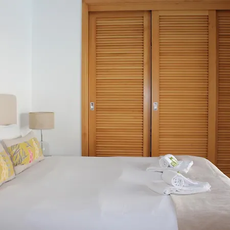 Stunning Townhouse T3 Óbidos